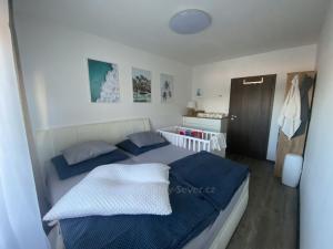 Pronájem bytu 2+kk, Praha - Háje, Plickova, 42 m2