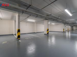 Pronájem garážového stání, Praha - Hloubětín, Poděbradská, 15 m2