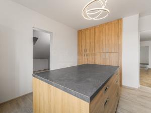 Prodej bytu 3+1, Planá, 127 m2