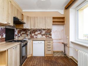 Prodej bytu 2+1, Ostrava - Poruba, Nálepkovo náměstí, 61 m2