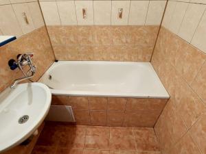Pronájem bytu 3+1, Valašské Meziříčí - Krásno nad Bečvou, Sušilova, 61 m2