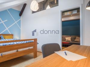 Pronájem bytu 6+kk a větší, Praha, Strojnická, 160 m2