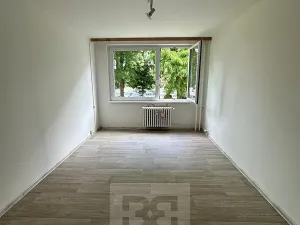Pronájem bytu 2+kk, Praha - Řepy, Bazovského, 44 m2