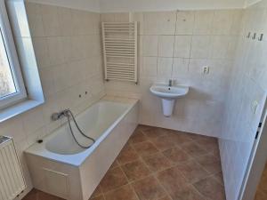 Pronájem bytu 2+1, Teplice, Štúrova, 52 m2