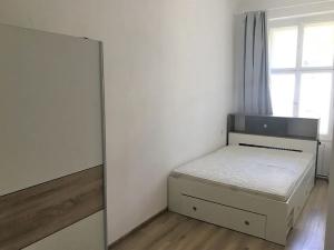 Pronájem bytu 3+1, Praha - Nové Město, Zlatnická, 70 m2