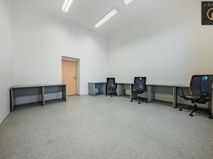 Pronájem kanceláře, Kladno, Huťská, 785 m2