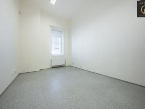 Pronájem kanceláře, Kladno, Huťská, 785 m2