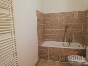 Pronájem bytu 2+1, Opava, Kasárenská, 61 m2