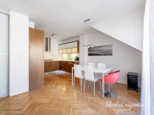 Pronájem bytu 2+kk, Praha - Vinohrady, Francouzská, 69 m2
