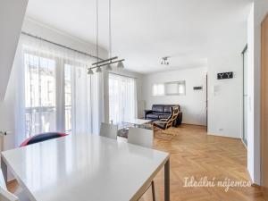 Pronájem bytu 2+kk, Praha - Vinohrady, Francouzská, 69 m2