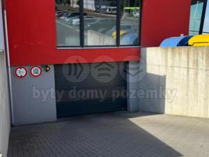 Pronájem garážového stání, Olomouc, Schweitzerova, 16 m2