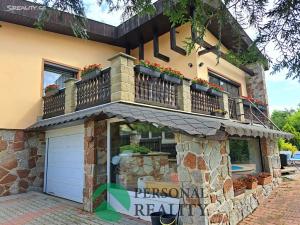 Prodej rodinného domu, Sazená, 225 m2
