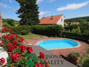 Prodej rodinného domu, Sazená, 225 m2