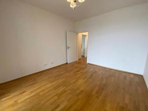 Pronájem bytu 2+kk, Praha - Hrdlořezy, Učňovská, 65 m2