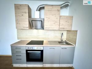 Pronájem bytu 2+kk, Praha - Vysočany, Pod Harfou, 52 m2