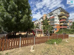 Pronájem bytu 2+kk, Praha - Vysočany, Pod Harfou, 52 m2