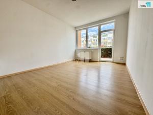 Pronájem bytu 2+kk, Praha - Vysočany, Pod Harfou, 52 m2