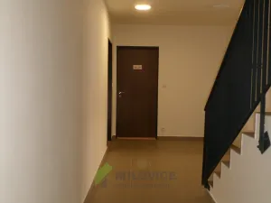 Pronájem bytu 1+kk, Milovice, Armádní, 28 m2