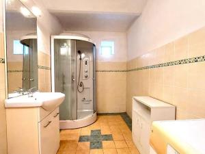 Prodej rodinného domu, Čichalov, 162 m2