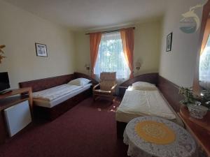Pronájem pokoje, Zborovy, 120 m2