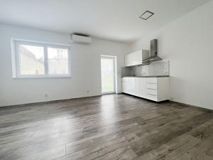 Pronájem bytu 1+kk, Kladno - Kročehlavy, Nad Vápenkami, 38 m2