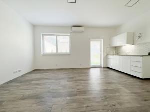 Pronájem bytu 1+kk, Kladno - Kročehlavy, Nad Vápenkami, 38 m2