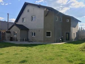 Pronájem bytu 1+kk, Kladno - Kročehlavy, Nad Vápenkami, 38 m2