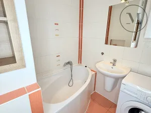 Pronájem bytu 2+kk, České Budějovice, Dlouhá, 40 m2