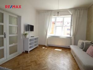 Pronájem bytu 2+kk, Praha - Holešovice, Poupětova, 55 m2