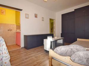 Pronájem bytu 1+kk, Praha - Veleslavín, Šumberova, 26 m2