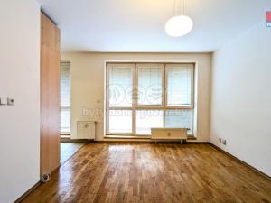 Prodej bytu 1+kk, Praha, Vřesová, 27 m2