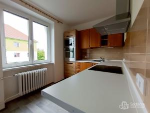 Prodej bytu 2+1, Sokolov, Heyrovského, 52 m2