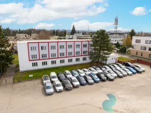 Pronájem kanceláře, České Budějovice, Školní, 610 m2