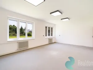 Pronájem kanceláře, České Budějovice, Školní, 528 m2
