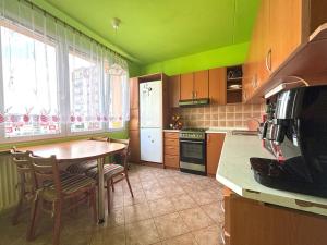 Pronájem bytu 3+1, Plzeň, Strážnická, 72 m2