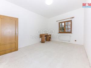 Prodej bytu 4+1, Praha - Horní Počernice, Dobrošovská, 117 m2