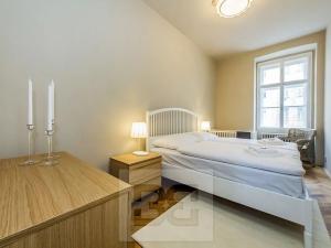 Pronájem bytu 4+1, Praha - Smíchov, 133 m2
