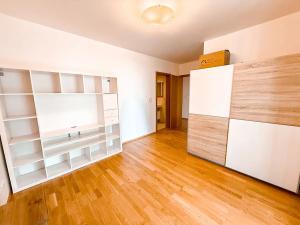 Pronájem bytu 3+kk, Praha - Žižkov, Ke kapslovně, 103 m2