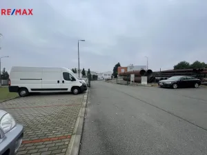 Prodej výrobních prostor, Zlín, 729 m2