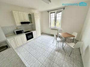 Pronájem bytu 2+kk, Karlovy Vary, Blahoslavova, 50 m2