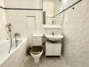 Pronájem bytu 2+kk, Karlovy Vary, Blahoslavova, 50 m2