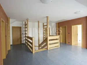 Pronájem vily, Praha - Nebušice, K Hlásku, 400 m2