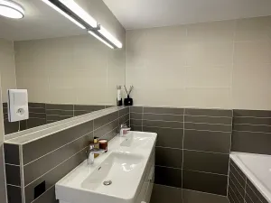 Pronájem bytu 3+kk, Praha, Na pomezí, 87 m2