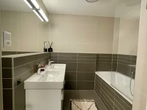 Pronájem bytu 3+kk, Praha, Na pomezí, 87 m2