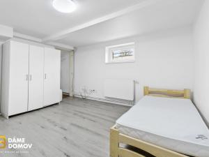 Pronájem bytu 1+kk, Zlín - Prštné, L. Váchy, 26 m2