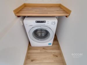 Pronájem bytu 3+1, Praha - Černý Most, Doležalova, 75 m2