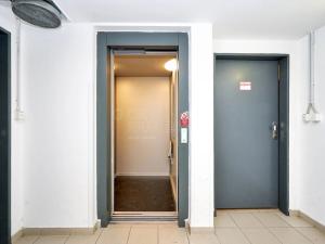 Pronájem bytu 2+kk, Praha, Lipovská, 55 m2