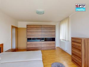 Pronájem bytu 3+kk, Jesenice, Nákupní, 88 m2