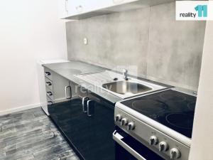 Pronájem bytu 2+kk, Praha - Dejvice, Vostrovská, 42 m2