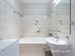 Pronájem bytu 4+1, Praha - Chodov, Podjavorinské, 87 m2